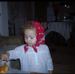 Crvenkapica ima petlje:Njoj nudle,a vuku... slika