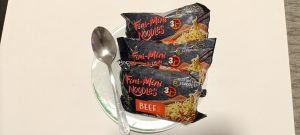 Imam PETLJU pojesti 3 pakovanja fini mini NOODLES slika