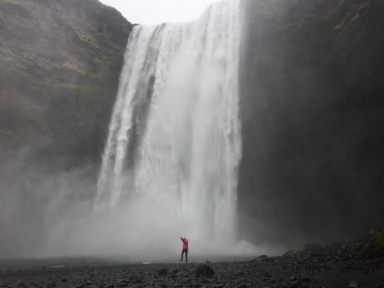 U ritmu Skógafoss-ove divljine slika