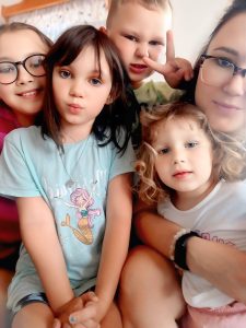 Treba imat 'petlju' za roditi i odgojit' ovu ekipu slika
