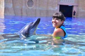 Petlja je bila skočiti u more i zaplivati s delfin slika