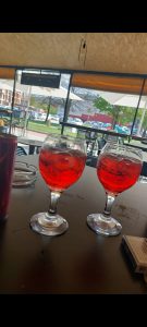 Izašla na piće,a muž rekao ne može..🫣🤣 slika