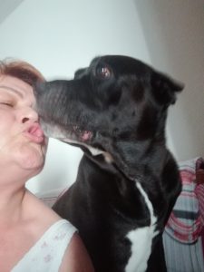 Ko smije ljubiti ovolikogcuku? slika