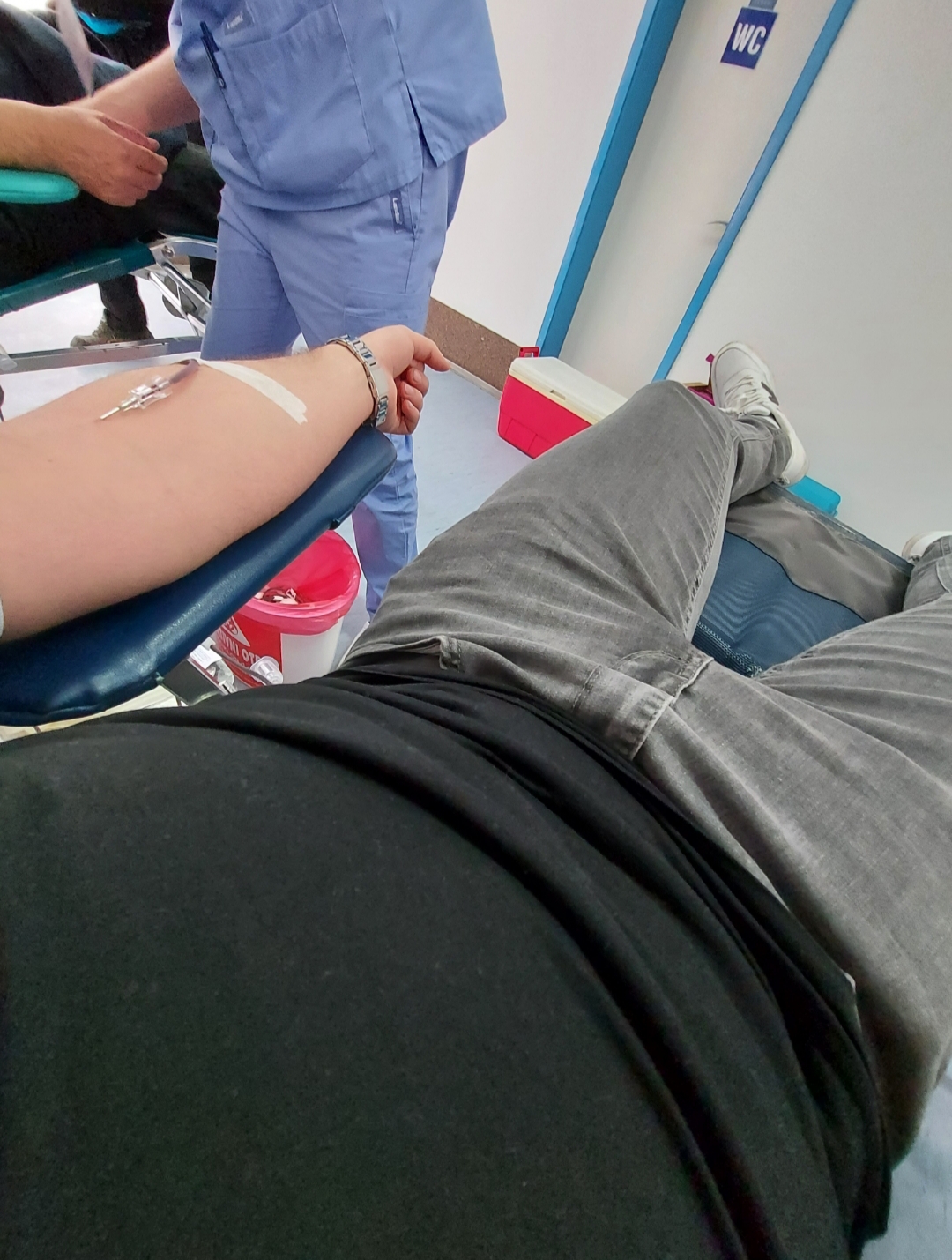 Davati dio sebe da bi i drugi mogli živjeti. 🩸♥️ slika