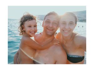 Naša morska avantura – osmijesi, talasi i petlja. slika