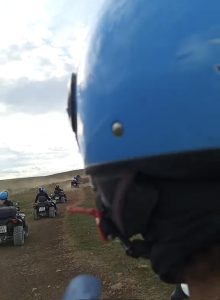 Vozna quadom po nepristupacnom terenu slika