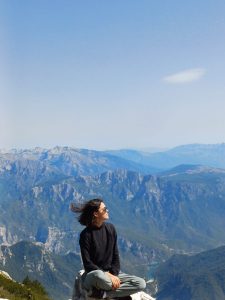 Hajdučka vrata, 2038 mnv. Vrh čeka one s petljom. slika