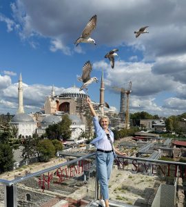 Imam petlju jer galebovi hoce ujesti za prst 😂 slika