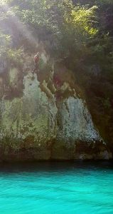 Pobjeda pocinje skokom od 17 metara u hladnu Taru slika